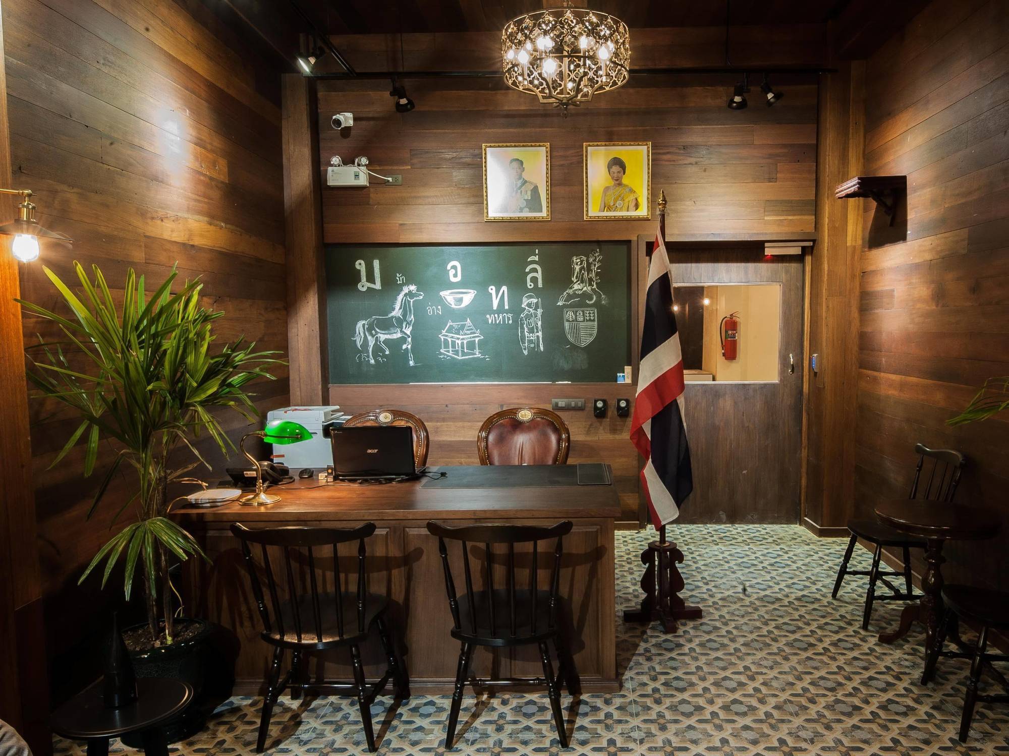 Auberge de jeunesse The Motley House à Bangkok Extérieur photo